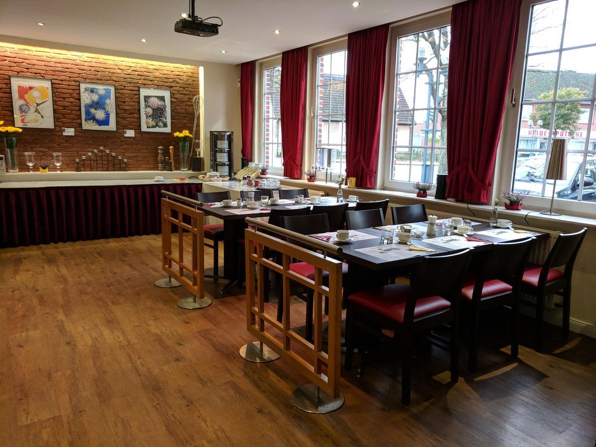Aprotos Lueneburger Hof Hotel Мунстер им Хайдекрайс Екстериор снимка