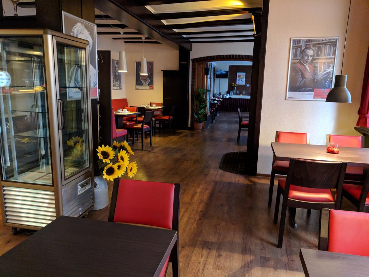Aprotos Lueneburger Hof Hotel Мунстер им Хайдекрайс Екстериор снимка