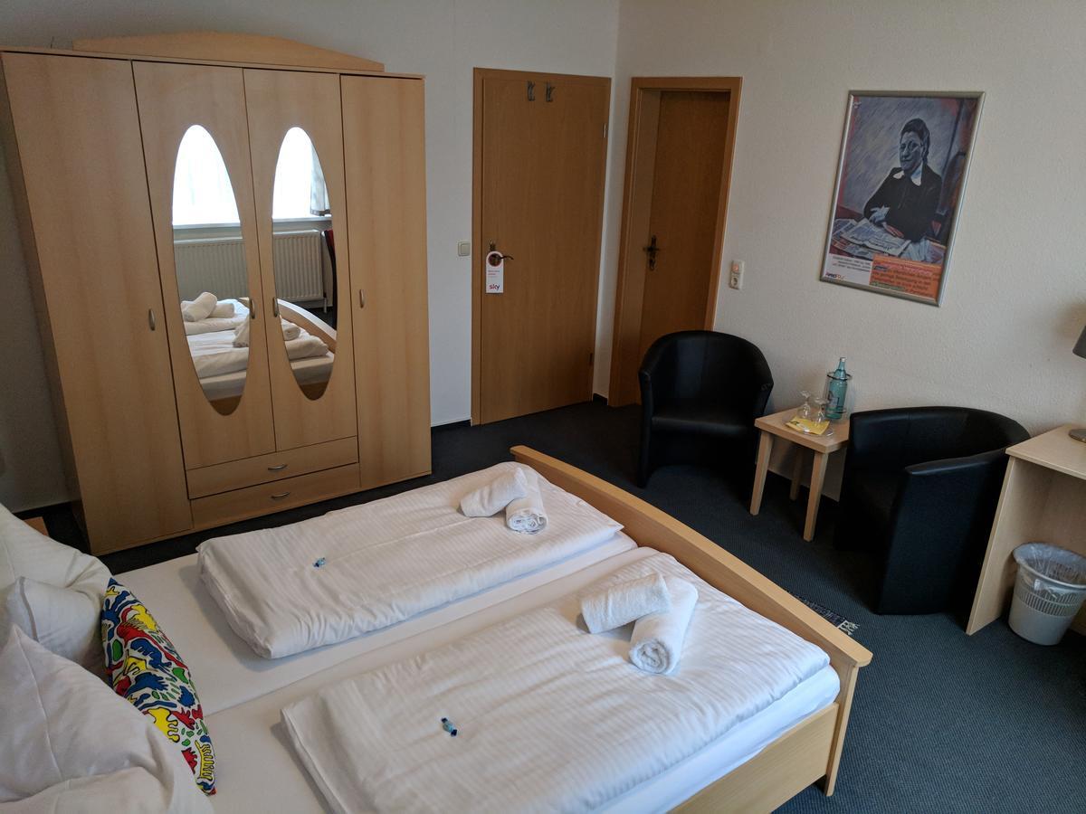 Aprotos Lueneburger Hof Hotel Мунстер им Хайдекрайс Екстериор снимка