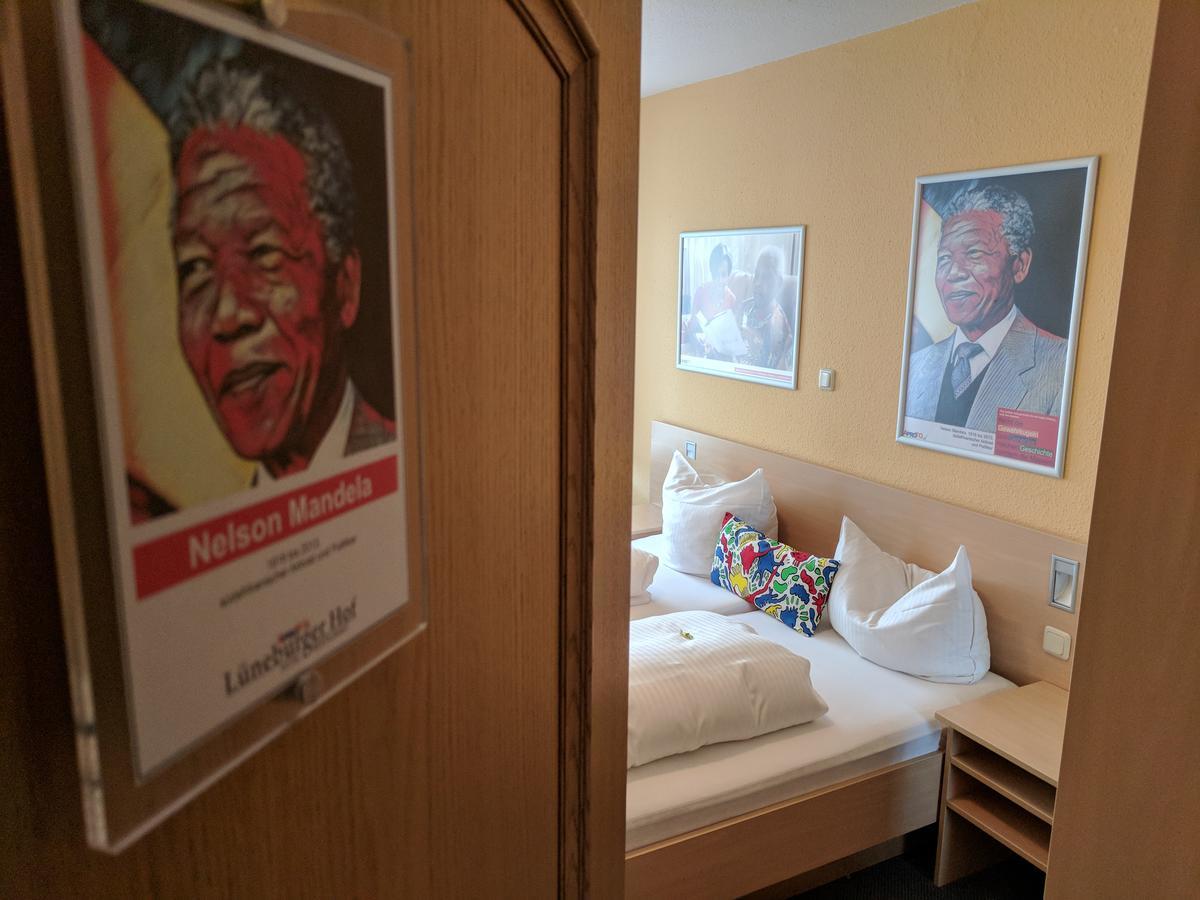 Aprotos Lueneburger Hof Hotel Мунстер им Хайдекрайс Екстериор снимка