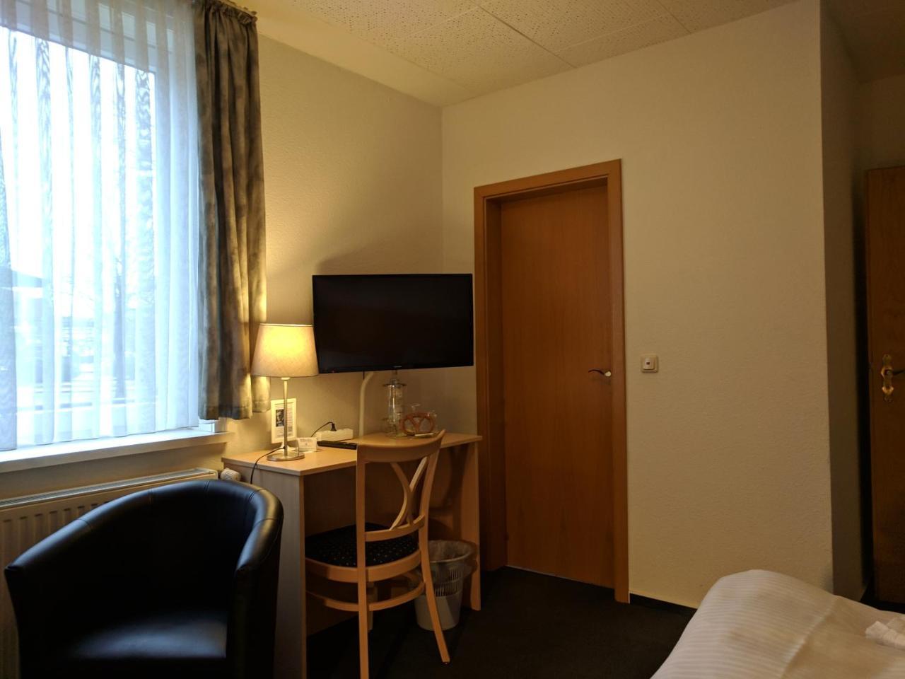 Aprotos Lueneburger Hof Hotel Мунстер им Хайдекрайс Екстериор снимка