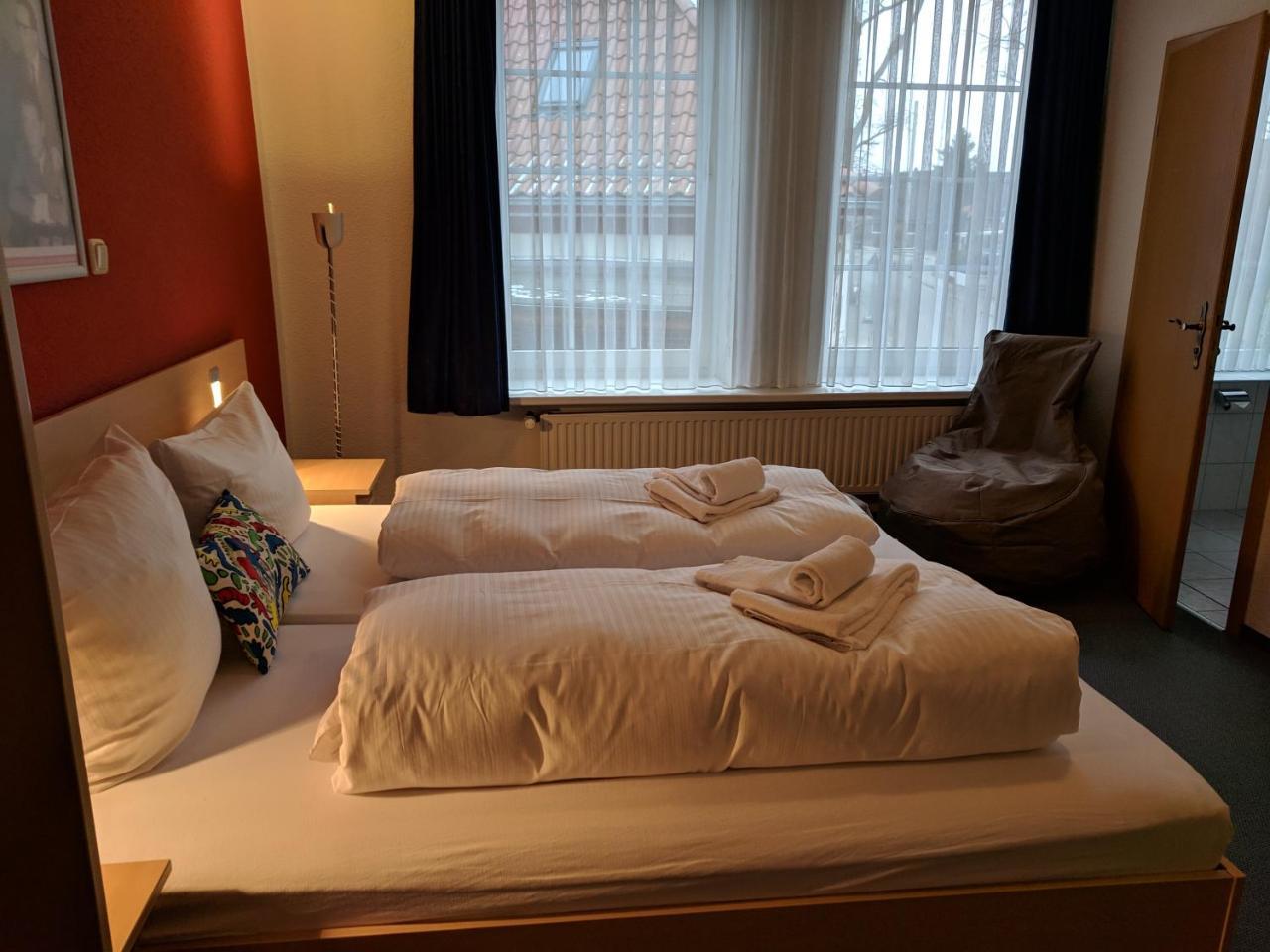 Aprotos Lueneburger Hof Hotel Мунстер им Хайдекрайс Екстериор снимка